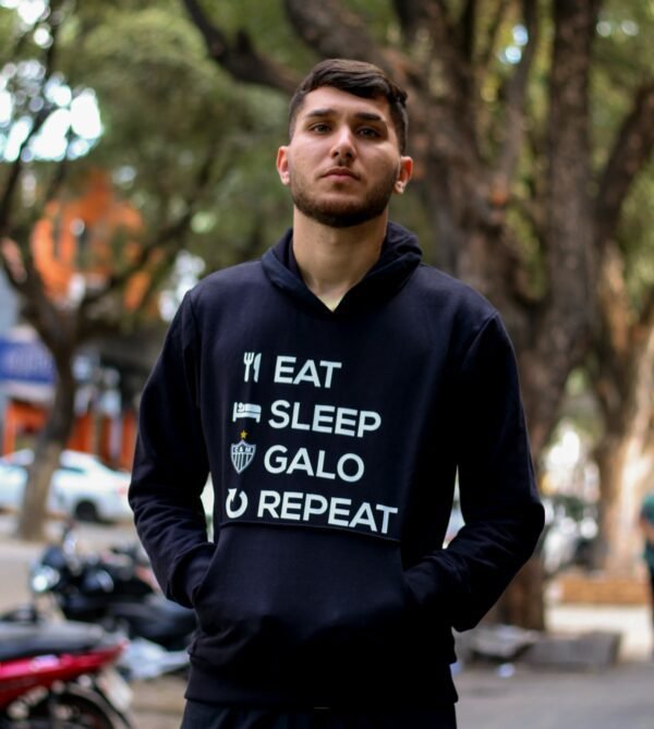 Blusa Moletom Atlético Canguru (Eat, Sleep, Galo, Repeat) PRETO