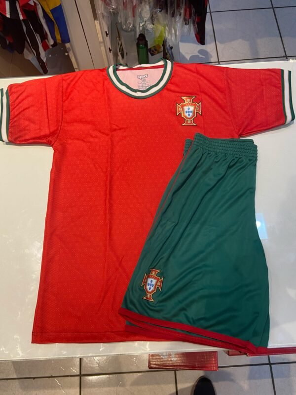 Conjunto Infantil Portugal 2025